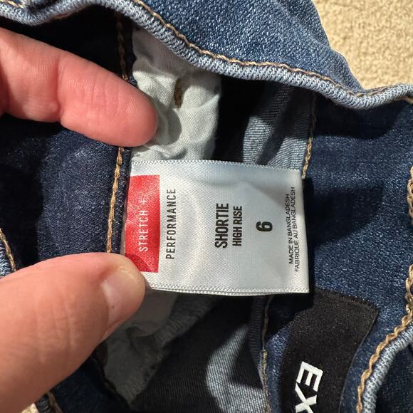 Express Distressed Jean Shorts Style Shortie High Rise Women's Size 6 Rolled Hem - Picture 9 of 10